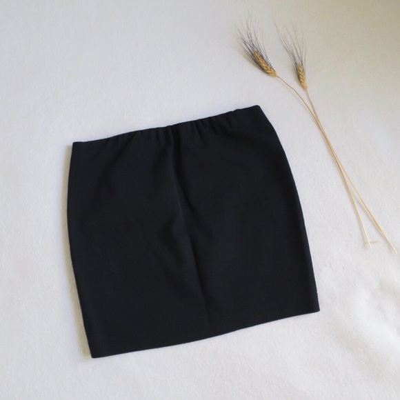 ZARA Leather/Stretchy Mini Skirt - Picture 3 of 3